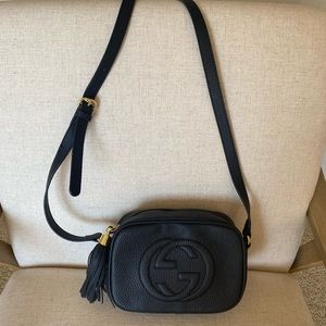 Black crossbody purse